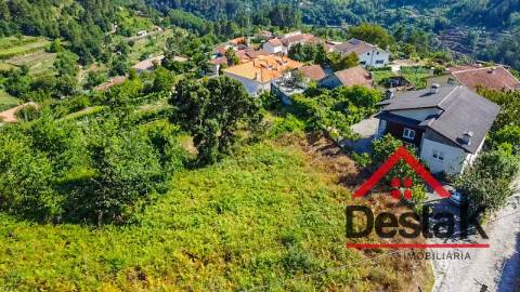 Terreno de 900 m² em Castro Daire