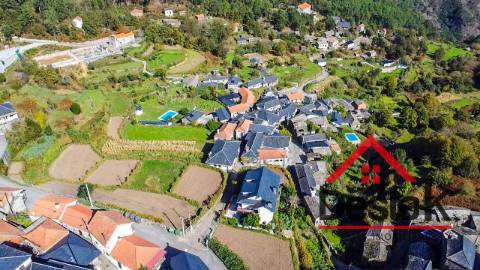 Moradia V4 no Candal, São Pedro do Sul