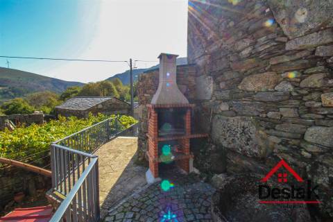 Moradia V4 no Candal, São Pedro do Sul