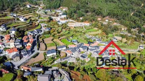 Moradia V2 no Candal, São Pedro do Sul