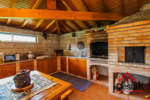 Moradia isolada V5 para venda em São Pedro do Sul