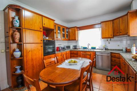 Moradia isolada V5 para venda em São Pedro do Sul