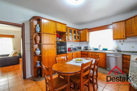 Moradia isolada V5 para venda em São Pedro do Sul