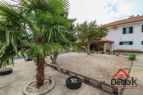 Moradia isolada V5 para venda em São Pedro do Sul