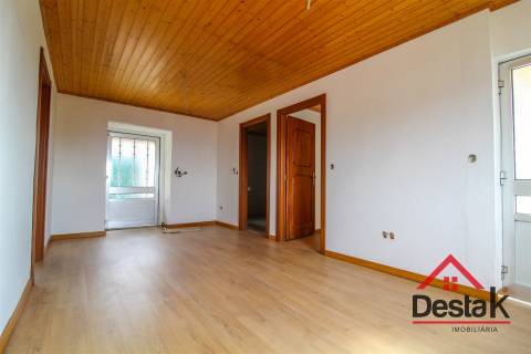 Moradia V3 para venda em Cotães, São Pedro do Sul