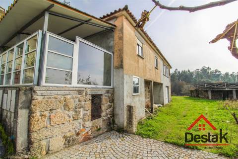 Moradia V3 para venda em Cotães, São Pedro do Sul