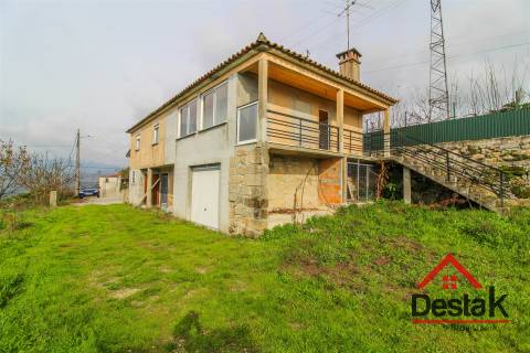 Moradia V3 para venda em Cotães, São Pedro do Sul