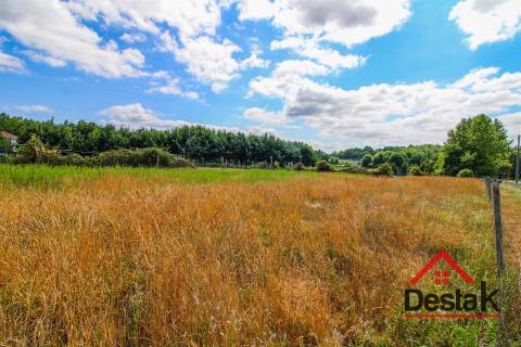 Terreno com 1889m² localizado em Carvalhais - São Pedro do Sul