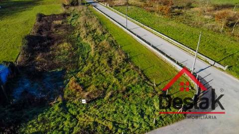 Terreno com 1889m² localizado em Carvalhais - São Pedro do Sul