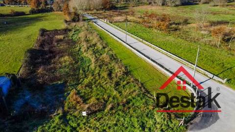 Terreno com 1889m² localizado em Carvalhais - São Pedro do Sul