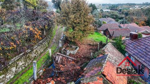 Moradia em Pedra para Restaurar - Carvalhais