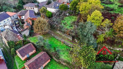 Moradia em Pedra para Restaurar - Carvalhais