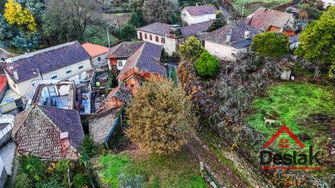 Moradia em Pedra para Restaurar - Carvalhais
