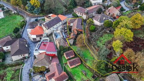 Moradia em Pedra para Restaurar - Carvalhais