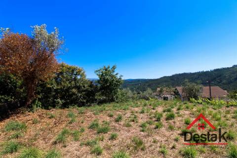 Moradia para restaurar em Crescido - Vouzela