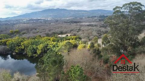 Herdade com 290.000 m2 para venda em Vouzela