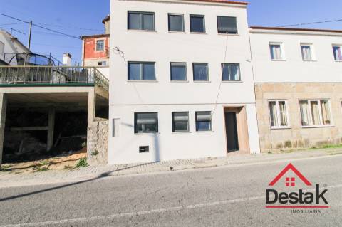 Apartamento T2 Duplex para venda em São Pedro Do Sul com vista Rio!