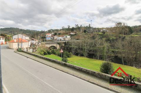 Apartamento T2 Duplex para venda em São Pedro Do Sul com vista Rio!