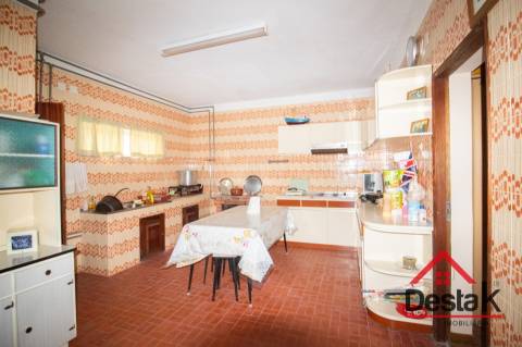 Moradia isolada V3 para venda em Porcelhe, Oliveira de Frades.