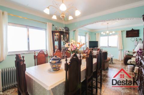 Moradia isolada V3 para venda em Porcelhe, Oliveira de Frades.