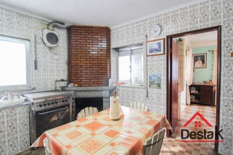 Moradia isolada V3 para venda em Porcelhe, Oliveira de Frades.