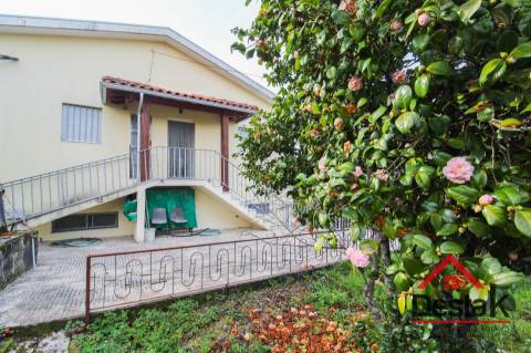 Moradia isolada V3 para venda em Porcelhe, Oliveira de Frades.