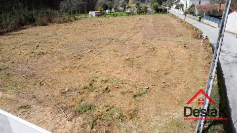 Terreno destinado à construção para venda em Carvalhais, São Pedro do Sul.
