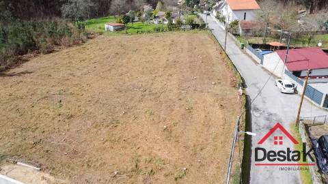Terreno destinado à construção para venda em Carvalhais, São Pedro do Sul.