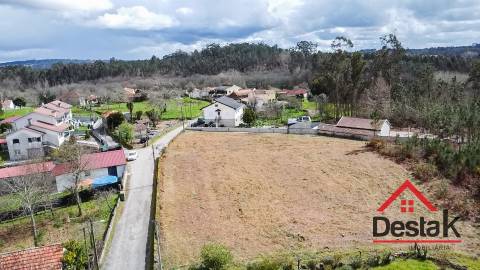 Terreno destinado à construção para venda em Carvalhais, São Pedro do Sul.