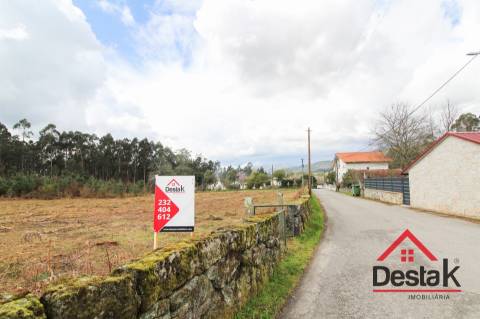 Terreno destinado à construção para venda em Carvalhais, São Pedro do Sul.