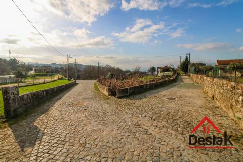 Lote urbano para construção, Moçâmedes, Vouzela
