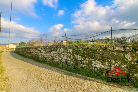 Lote urbano para construção, Moçâmedes, Vouzela