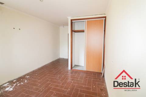 Moradia V3 para venda em Carvalhais, São Pedro do Sul