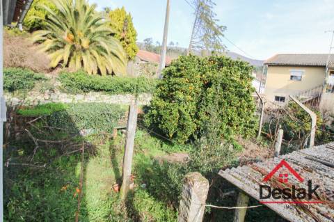 Moradia V3 para venda em Carvalhais, São Pedro do Sul