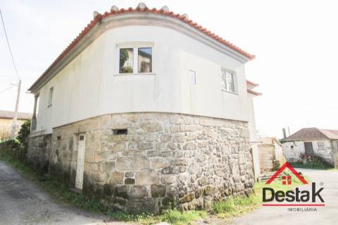 Moradia V3 para venda em Carvalhais, São Pedro do Sul