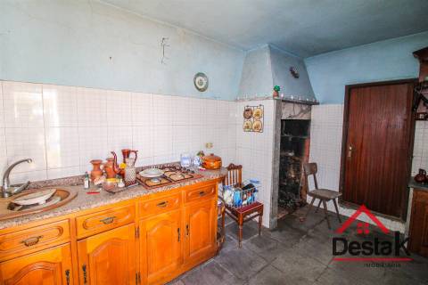 Moradia isolada T6 com vistas deslumbrantes sobre São Pedro do Sul