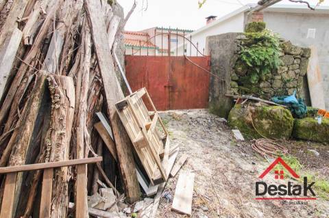 Moradias para restaurar em Alagoa a apenas 5 minutos da A25 Acesso(Talhadas)
