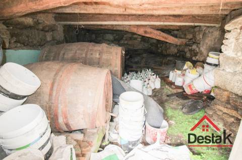 Moradias para restaurar em Alagoa a apenas 5 minutos da A25 Acesso(Talhadas)