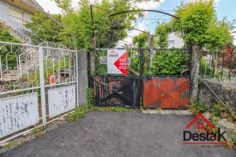 Moradias para restaurar em Oliveira de Frades