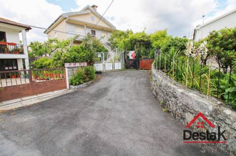 Moradias para restaurar em Oliveira de Frades