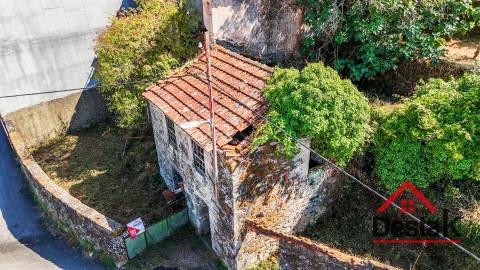 Moradias para restaurar em Oliveira de Frades