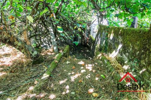 Moradias para restaurar em Oliveira de Frades