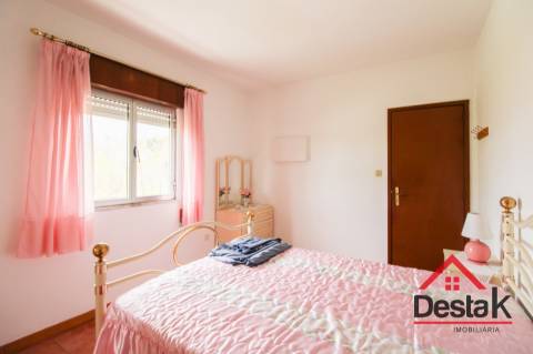 Refúgio familiar a 2 minutos da Serra de São Macário – Moradia V5 com charme e tradição