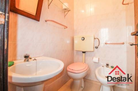 Refúgio familiar a 2 minutos da Serra de São Macário – Moradia V5 com charme e tradição