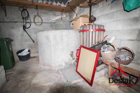 Refúgio familiar a 2 minutos da Serra de São Macário – Moradia V5 com charme e tradição