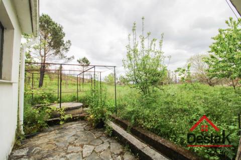 Refúgio familiar a 2 minutos da Serra de São Macário – Moradia V5 com charme e tradição