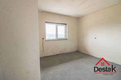 Moradia Geminada V3 para venda em Pinho, São Pedro do Sul.