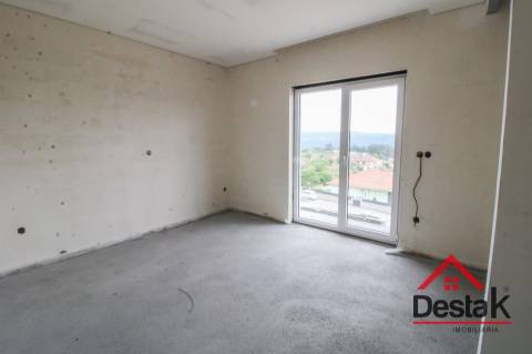 Moradia Geminada V3 para venda em Pinho, São Pedro do Sul.