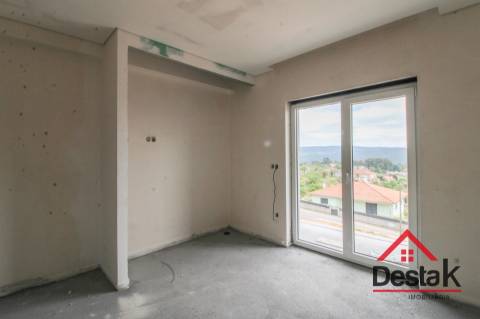 Moradia Geminada V3 para venda em Pinho, São Pedro do Sul.