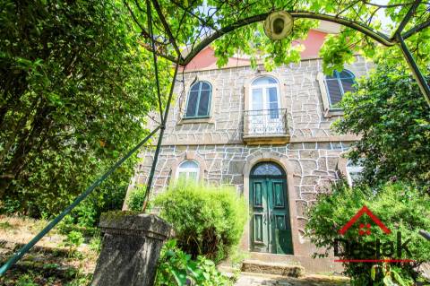 Moradia histórica para venda nas termas de São Pedro do Sul